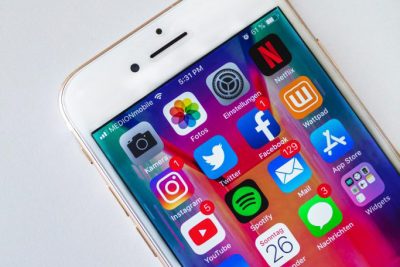 Social Media Uitbesteden of Training?